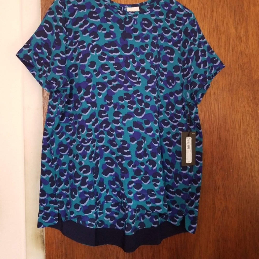 Short sleeve top